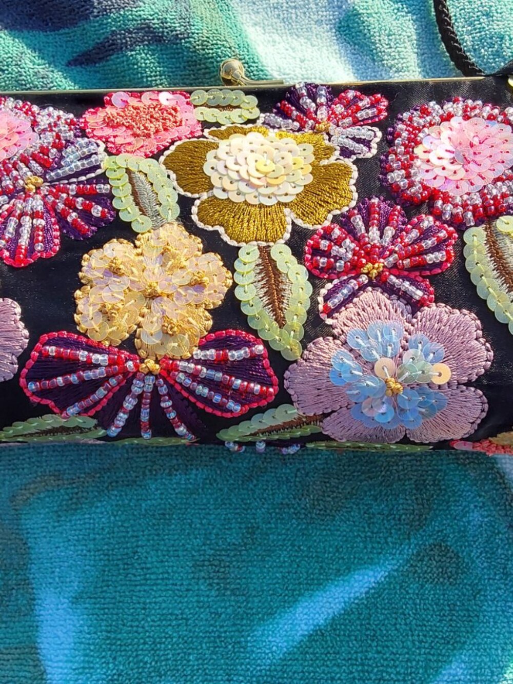 Vintage Valerie Stevens Evening Bag Black with Beautiful sequin flowers GORGEOUS - Picture 2 of 16